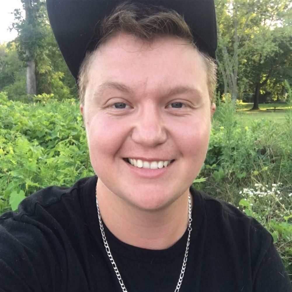 Meet your Posher, Aaron
